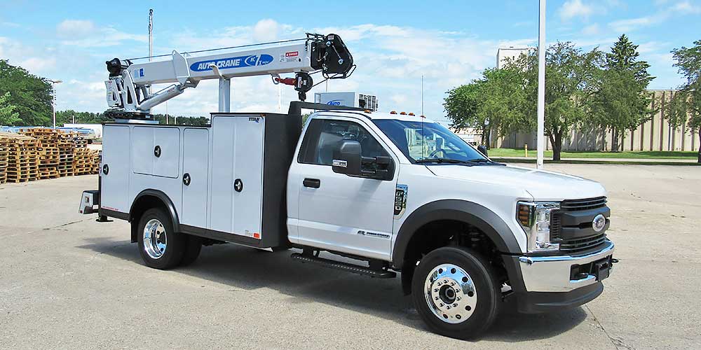 2019 Titan 38 Service Body with 2424 AutoCrane, Ford F-550, #J16365