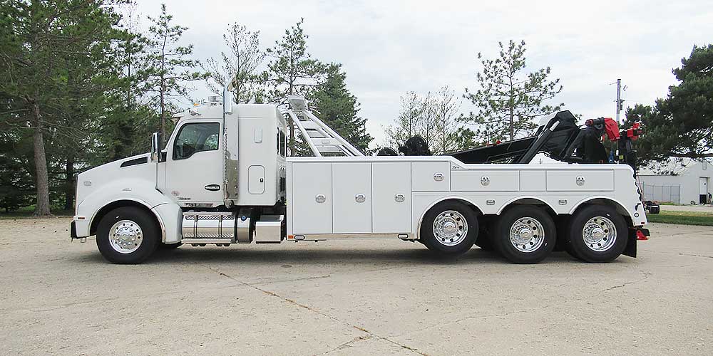 2021 Century 7035 35 Ton Wrecker, Kenworth T880 w/24